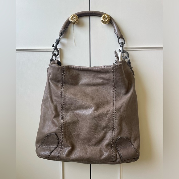 LIEBESKIND BERLIN Liza Hobo Bag L Schultertasche Tasche - Picture 9 of 9